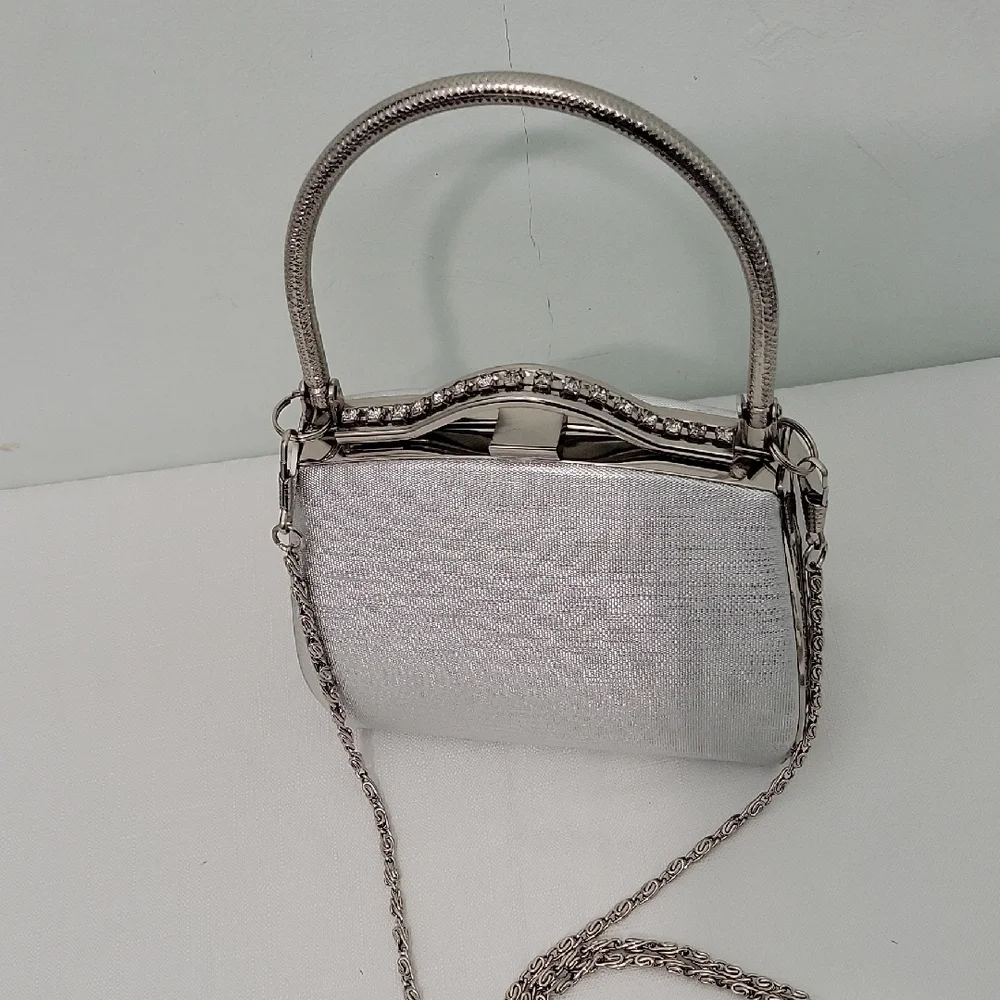 unbranded this elegant